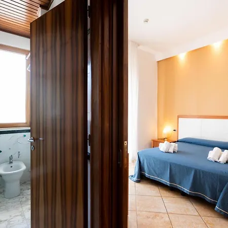Aurora E Del Benessere 호텔 4*