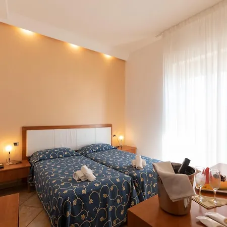 Aurora E Del Benessere 호텔 4*