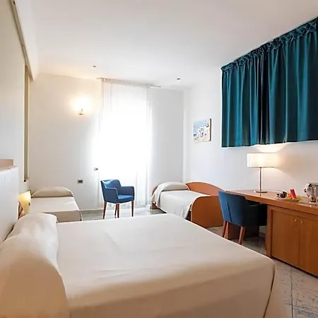 Aurora E Del Benessere 酒店 4*