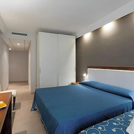 Aurora E Del Benessere 酒店 4*
