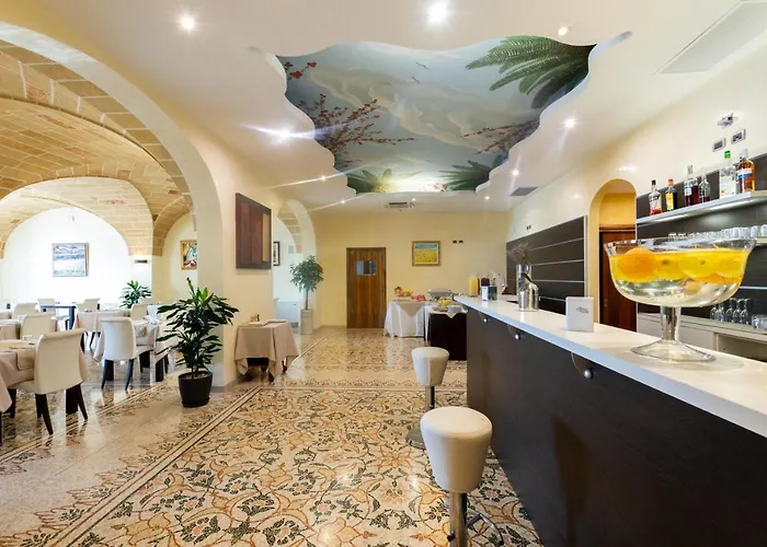 Aurora E Del Benessere מלון 4*