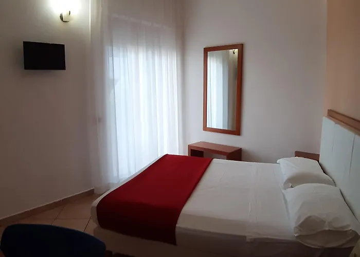 Aurora E Del Benessere מלון 4*